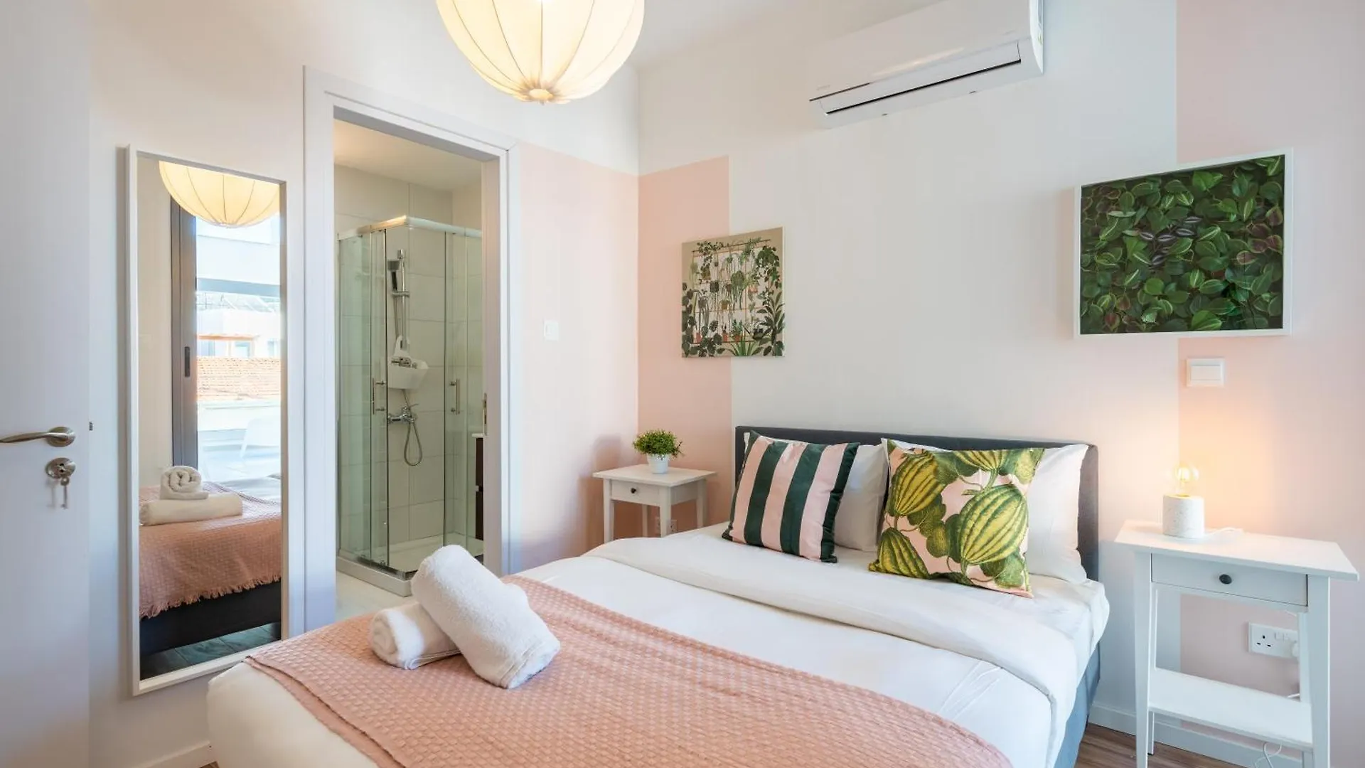 Hue 1-Bedroom Apartment In Larnaca Kıbrıs