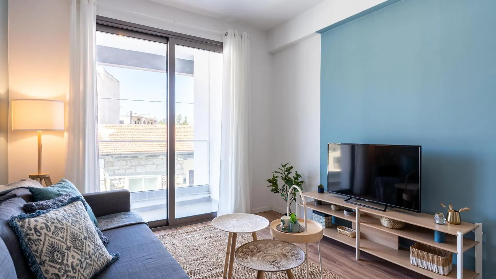 Hue 1-Bedroom Apartment In Larnaca